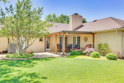 Oklahoma City Vacation Rental | 2BR | 2.5BA | 1 Step Required | 1,750 Sq Ft
