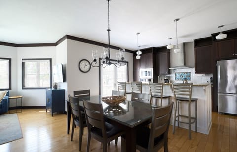 Fully equipped kitchen with appliances