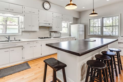 Kitchen | Drip Coffee Maker