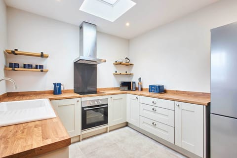 Porter Cottage, Alnwick - Host & Stay