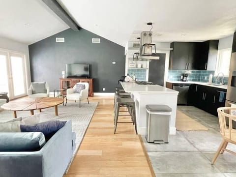 Lovely Space for Groups or Family