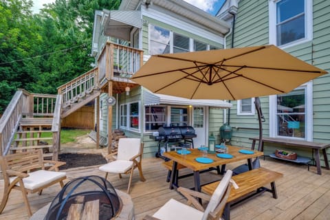 Lynchburg Vacation Rental | 4BR | 3BA | 2,450 Sq Ft | Stairs Required