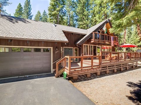 Street View of the Cabin