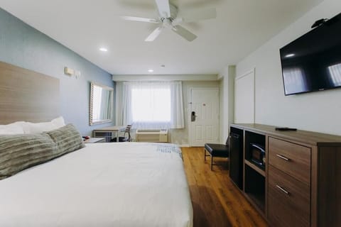 King size bed