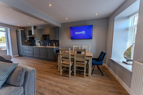 No. 66 - dining room/kitchen