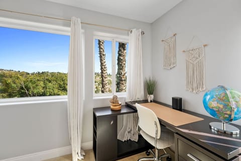 Office Space In Room