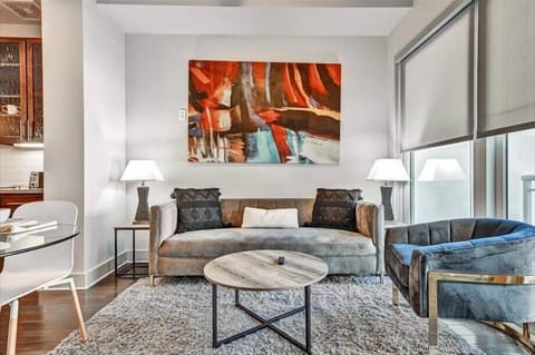 Midtown Atlanta 1 Bedroom Living Room