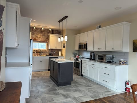 Fully stocked too with herbs, cooking utensils etc. Feels like home!