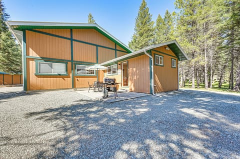 Eureka Vacation Rental | 2BR | 1BA | 600 Sq Ft | 2 Steps to Enter