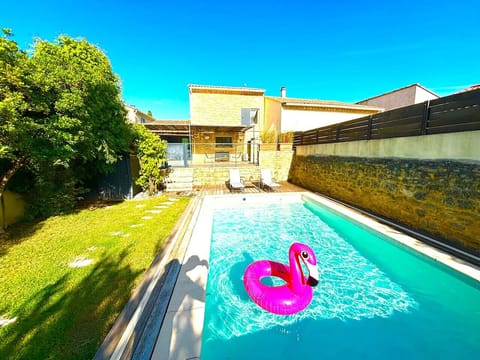 villa avec piscine