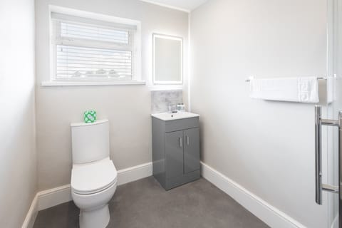 Clifton Studio 2, Darlington - Host & Stay