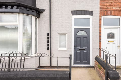 Clifton Studio 2, Darlington - Host & Stay