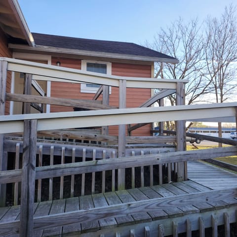 Back Deck with Ramp for easy access