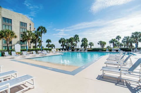 Zero entry pool - Heated seasonally