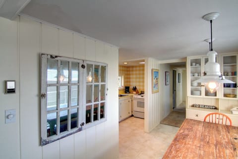 Haystack Haven Breakfast Area and Kitchen - Breakfast area and kitchen.