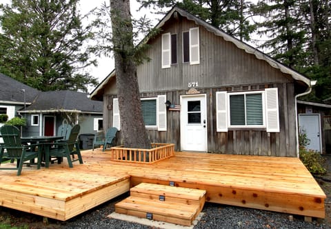 Calipso Cottage with large deck