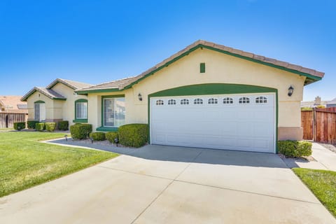 Home Exterior | Parking | Driveway (2 Vehicles)