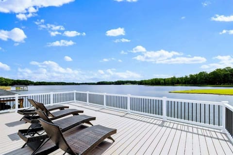 Lakefront Lounging, Elevated – From sunrise reflections to afternoon naps, this is where rest finds you.