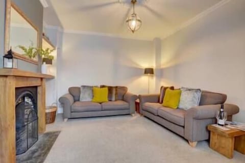 D19916b2 b7cb 4b30 9cea d3cce3a394b8