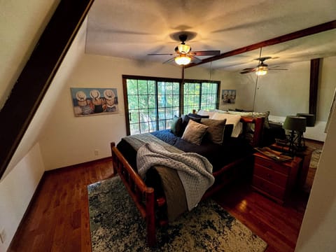 bedroom off of kitchen