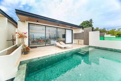 Stunning modern family villa with private infinity pool and tropical garden - perfect 3-bedroom retreat near Fisherman`s Village