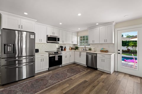 Fully equipped kitchen