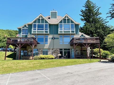 Welcome to Center Stage!