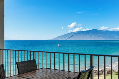 Endless blue ocean and skies can be seen from the living, master bedroom, lanai
