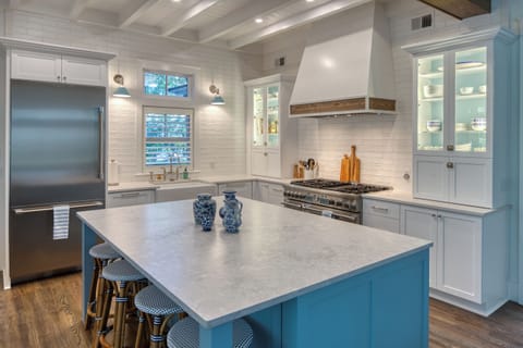 Another view of kitchen