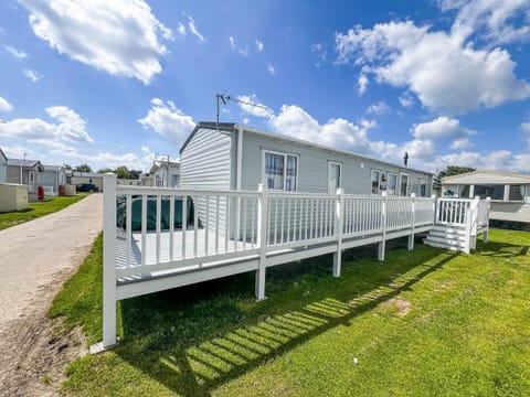 Make your family holiday 2026 unforgettable at Broadlands Sands Holiday Park, where you can enjoy a dog-friendly short break in a caravan with decking and explore the many things to do in Great Yarmouth, including the Pleasure Beach Great Yarmouth.