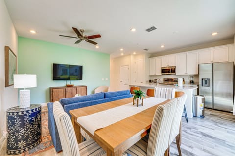 Kissimmee Vacation Rental | 3BR | 3BA | 2,000 Sq Ft | 1 Step to Enter