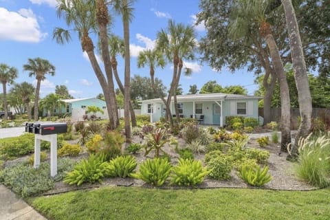 Beautiful Tropical Landscaping