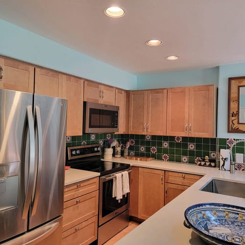 Fully stocked kitchen for cooking