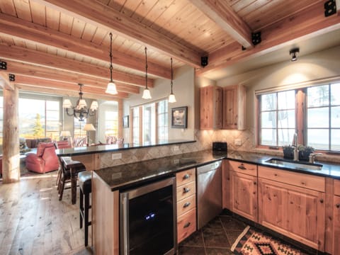 MMH 4 Indian Summer, Kitchen, 3