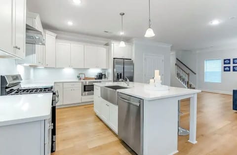 Enjoy all your favorite meals from the comfort of home!