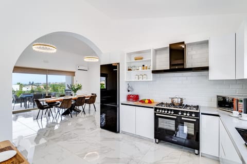 Villa Kathi by Ezoria Villas (13572)