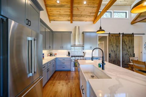 There is a large sink and plenty of cabinet space!