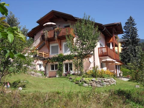 Appart. Budgie, lake view, 2 bedrooms, 2 WC, 85m2 - apartment in the Weinleiten Apartment in Spittal an der Drau