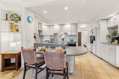 Dining seating for two