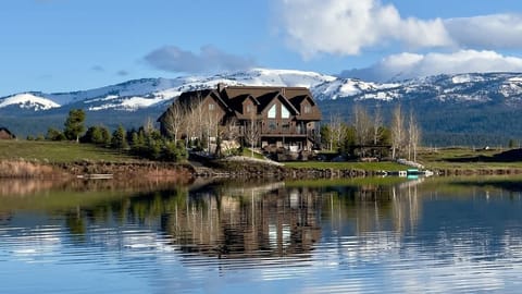 Welcome to West of Yellowstone Lodge.