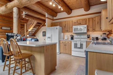 Our kitchen features a complete kitchen equipped with everything you need for a comfortable stay.