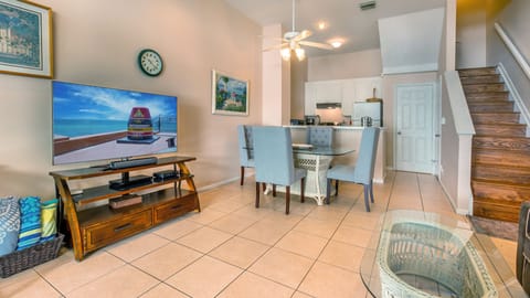 Living / Dining Area