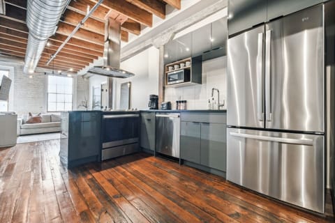 Cook, dine, and live the loft life.