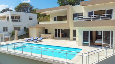 Relax in the pool or sunbathe