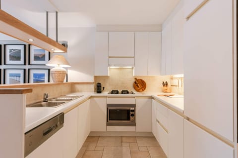 Spacious and fully equipped kitchen