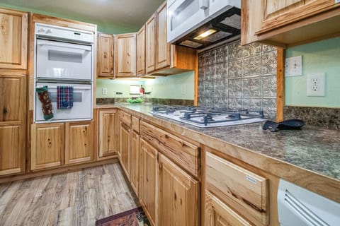 Kitchen | Drip Coffee Maker | Spices