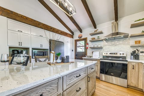 Kitchen | 1st Floor | Keurig Coffee Maker | Dishwasher