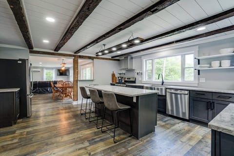 Fully stocked Kitchen