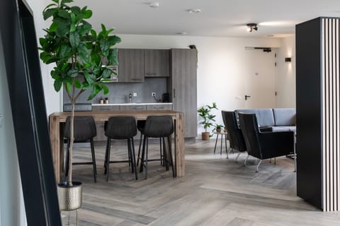 From casual breakfasts to formal dinners, our dining area shines.