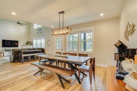 Dining Area | 1st Floor